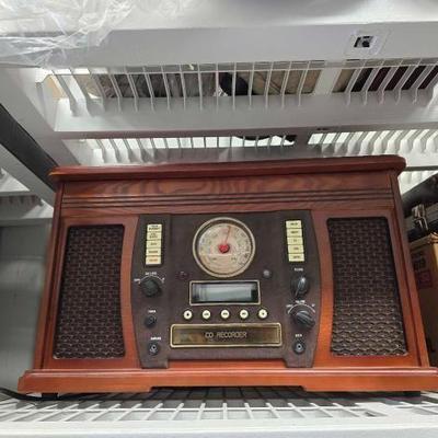 #8114 • Vinyl and CD PLAYER
