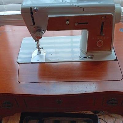 Singer sewing machine 