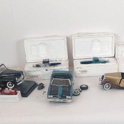 Miscellaneous model cars 3 John Wayne trucks