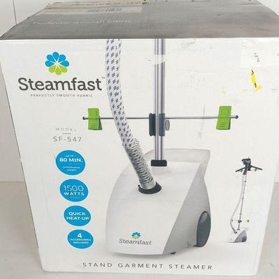 Steamfast Garment Steamer NIB