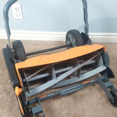 Fiskars Push Lawn Mower