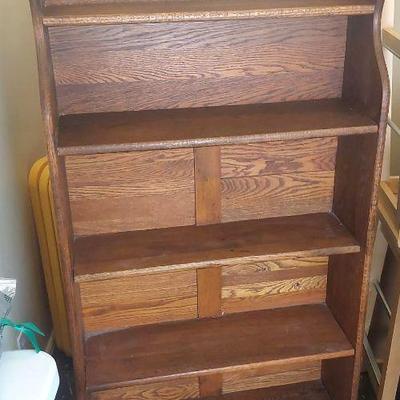 Oak Shelving Unit With Handcarved Details 60×30.5×10