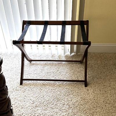 Luggage rack that is good and sturdy