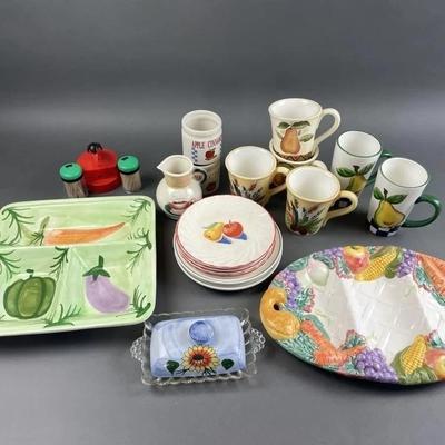 Lot 107 | Vtg Snack Trays, Mugs & More!
