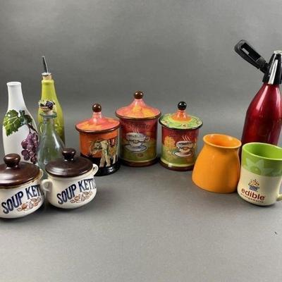 Lot 100 | Vtg Soup Kettles & More!
