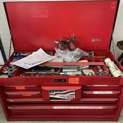 Lot 156 | Toolbox and Contents
