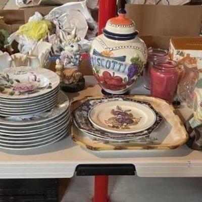 Lot 277 | Vtg Contents On Table
