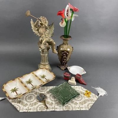 Lot 46 | Vtg Glass Flowers, Lefton Dish & More!
