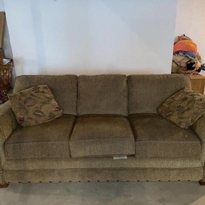 Lot 190 | Sofa
