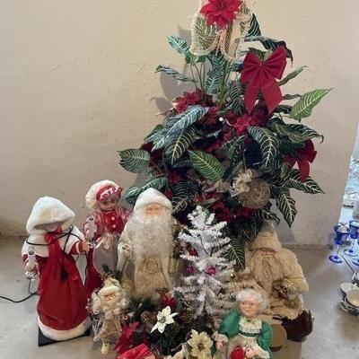 Lot 209 | Christmas Lot
