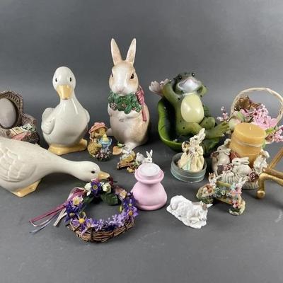 Lot 257 | Vtg Spring Decor & More!
