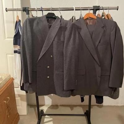 Lot 225 | Men’s Suit Coats & More
