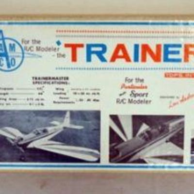1054	VINTAGE WOOD MODEL AIRPLANE KIT, AMCO R/C MODELER *TRAINER MASTER*
