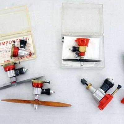 1308	VINTAGE MODEL AIRPLANE GROUP OF ASSORTED COX GAS ENGINES
