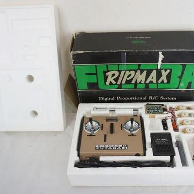 1267	VINTAGE MODEL AIRPLANE PARTS FUTABA RIP MAX M SERIES 4 R/C SYSTEM
