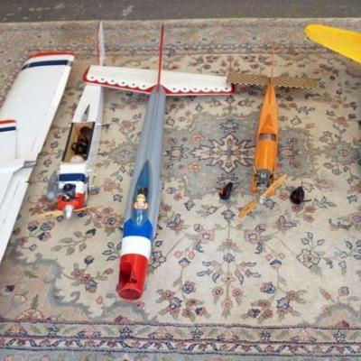 1341	VINTAGE MODEL AIRPLANE GROUP OF ASSORTED MODEL AIRPLANES AS FOUND
