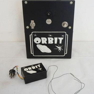 1280	VINTAGE MODEL AIRPLANE ORBIT TRANSMITTER & RECEIVER
