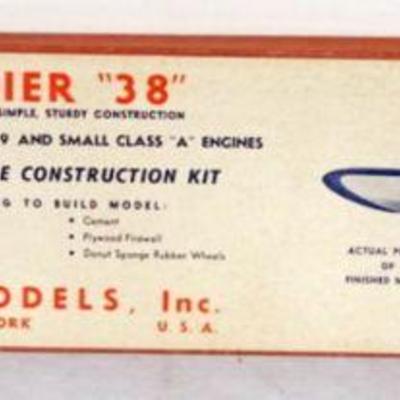 1002	VINTAGE WOOD MODEL AIRPLANE KIT, BERKELEY *BRIGADIER 38*
