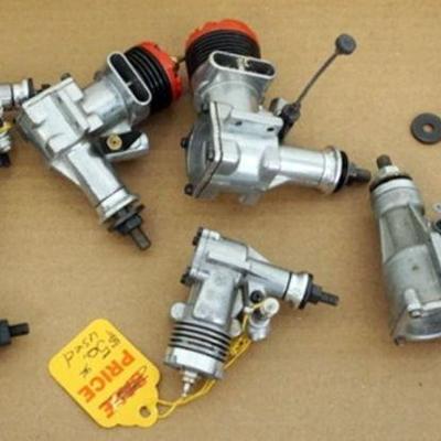1323	VINTAGE MODEL AIRPLANE GAS ENGINES, ASSORTED GROUP
