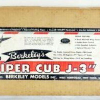 1094	VINTAGE WOOD MODEL AIRPLANE KIT, BERKELEYS *PIPER CUB J-3* R/C AIRPLANE
