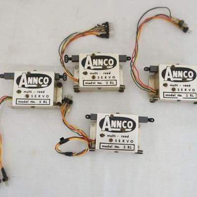 1264	VINTAGE MODEL AIRPLANE PARTS ANNCO SERVERS MODEL 2 R;
