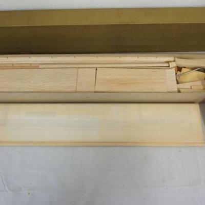 1201	VINTAGE WOOD MODEL AIRPLANE KIT, AERO MODELS *R/C AERO DYNAMIC*
