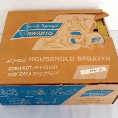 1334	WINTAGE MODEL AIRPLANE BANTAM 205 MODEL SPRAYER
