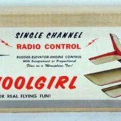 1118	VINTAGE WOOD MODEL AIRPLANE KIT, TOP FLITE MODELS *SCHOOL GIRL* R/C AIRPLANE SEALED
