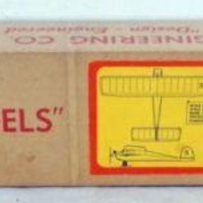 1122	VINTAGE WOOD MODEL AIRPLANE KIT, DEBOLT MODEL ENGINE CO., LIVE WIRE *KITTEN* R/C AIRPLANE SEALED
