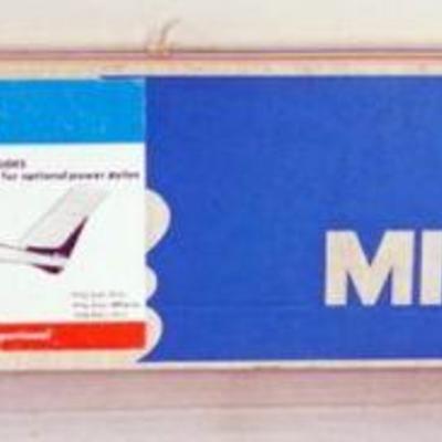 1129	VINTAGE WOOD MODEL AIRPLANE KIT, MIDWEST PRODUCTS *LIL T SAIL PLANE* R/C AIRPLANE
