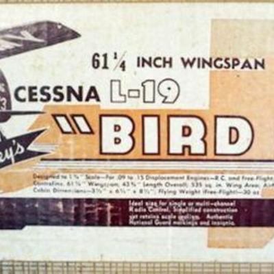 1085	VINTAGE WOOD MODEL AIRPLANE KIT, BERKELEY MODELS CESSNA L-19 *BIRD DOG* R/C CONTROL AIRPLANE 
