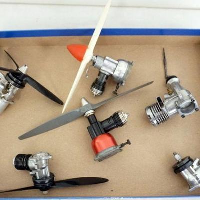 1321	VINTAGE MODEL AIRPLANE GAS ENGINES, ASSORTED GROUP
