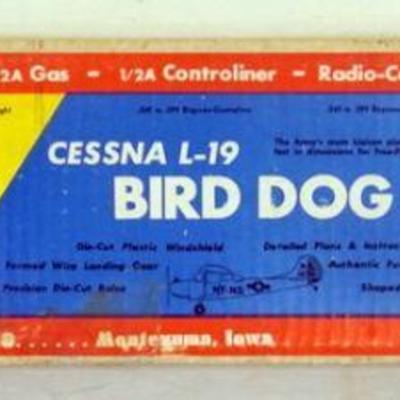1111	VINTAGE WOOD MODEL AIRPLANE KIT, SIG MFG. CO. CESSNA L-19 *BIRD DOG* R/C AIRPLANE
