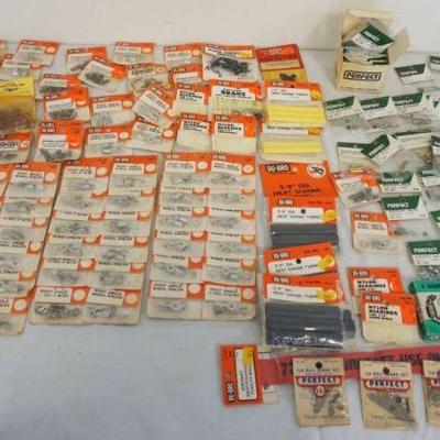 1211	VINTAGE R/C AIRPLANE PARTS, LARGE ASSORTMENT OF NEW OLD STOCK HARDWARE DU-BRO, PERFECT
