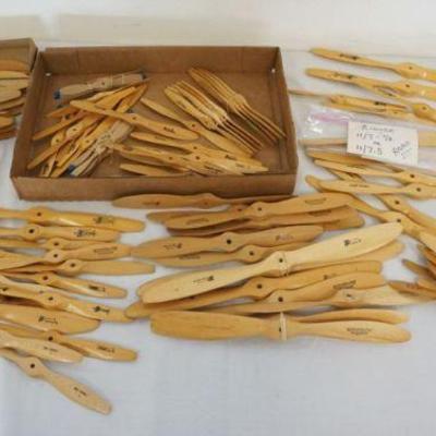 1247	VINTAGE MODEL AIRPLANE ASSORTMENT OF WOOD PROPS/PROPELLORS, VARIOUS SIZES, ZINGER, TOP-FLITE, TORNADO, REV-UP, ETC
