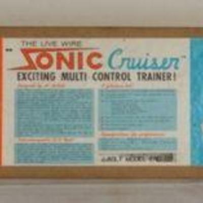 1130	VINTAGE WOOD MODEL AIRPLANE KIT, DEBOLT MODEL ENGINE CO. *SONIC CRUISER* R/C AIRPLANE
