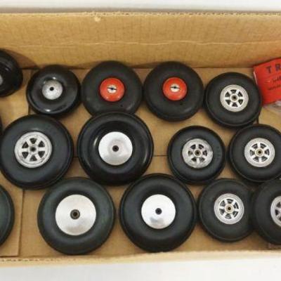1241	VINTAGE MODEL AIRPLANE TIRES ASSORTMENT & INFLATING PUMP
