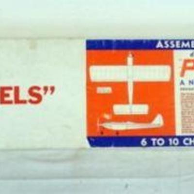 1030	VINTAGE WOOD MODEL AIRPLANE KIT, DEBOLT MODEL ENGINE CO. *P-SHOOTER*
