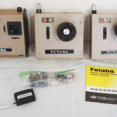 1272	VINTAGE MODEL AIRPLANE R/C CONTROLLERS FUTABA FP-T 2F
