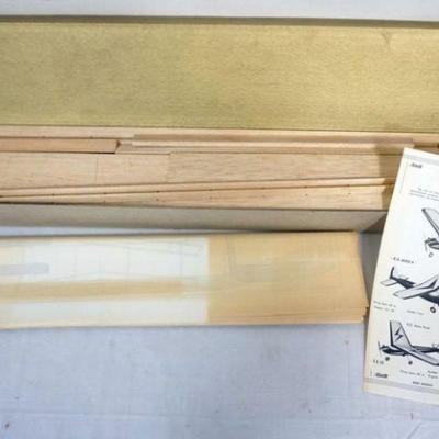 1200	VINTAGE WOOD MODEL AIRPLANE KIT, AERO MODELS *R/C AERO DYNAMIC*
