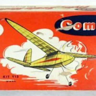 1140	VINTAGE WOOD MODEL AIRPLANE KIT, COMET *GULL* FLYING SCALE MODEL 1940
