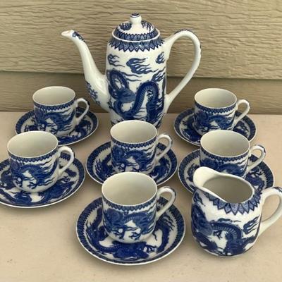 Vintage Japan Ceramic Blue And White Tea Set For Six (sugar Not Included)