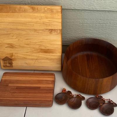 Wood Lot - Dansk Denmark Bowl, (2) Small Cutting Boards, And (2) Pairs Of Castanets 