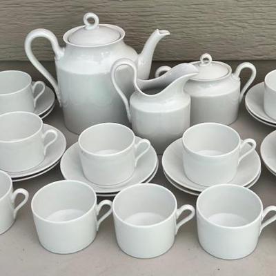 Richard Ginori Italy White Tea Set For 12 - Cups, Saucers, Cream, Sugar, And Tea Pot