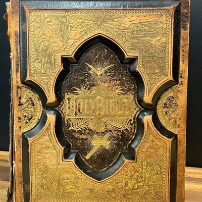 Late 1800's Old And New Testaments Pictoryal Holy Bible Har Back (as Is)