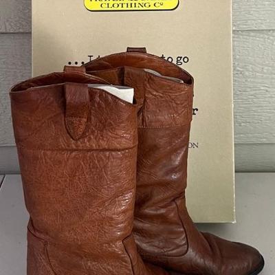 Vintage Pair Of Banana Republic Women's Size 5.5 Italian Leather Ranch Boots With Original Box
