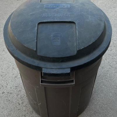 Rubbermaid Roughneck 20 Gallon Waste Bin With Lid