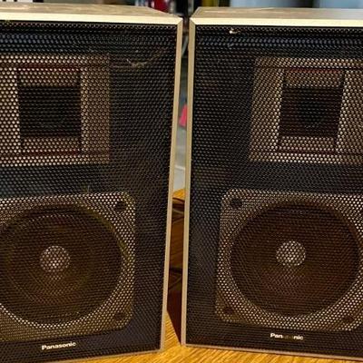 Pair Of Vintage Panasonic Speaker Model SD_305