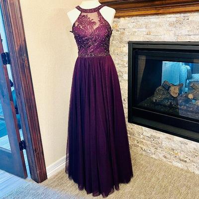 Elegant Purple Evening Gown - Size 0 with Intricate Beading & Full Skirt