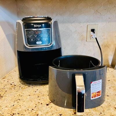  Ninja AF161 Max XL Air Fryer that Cooks, Crisps, Roasts, Bakes, Reheats and Dehydrates 5.5 Quart